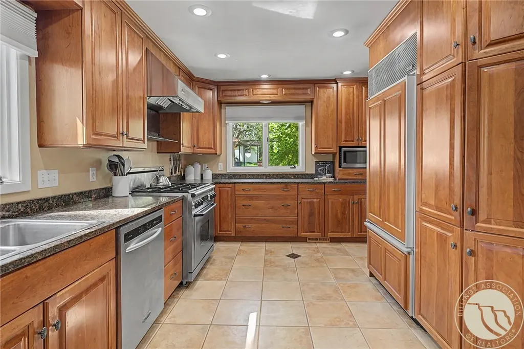 4515 Rimrock Road Billings MT 59106
