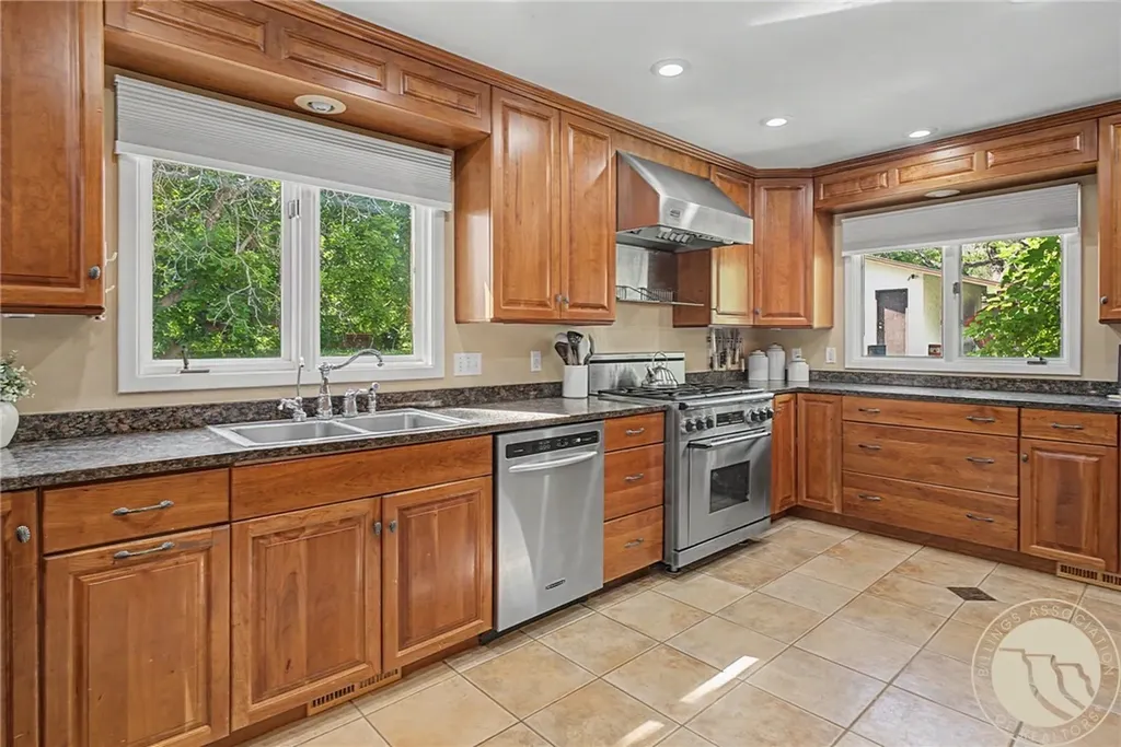 4515 Rimrock Road Billings MT 59106