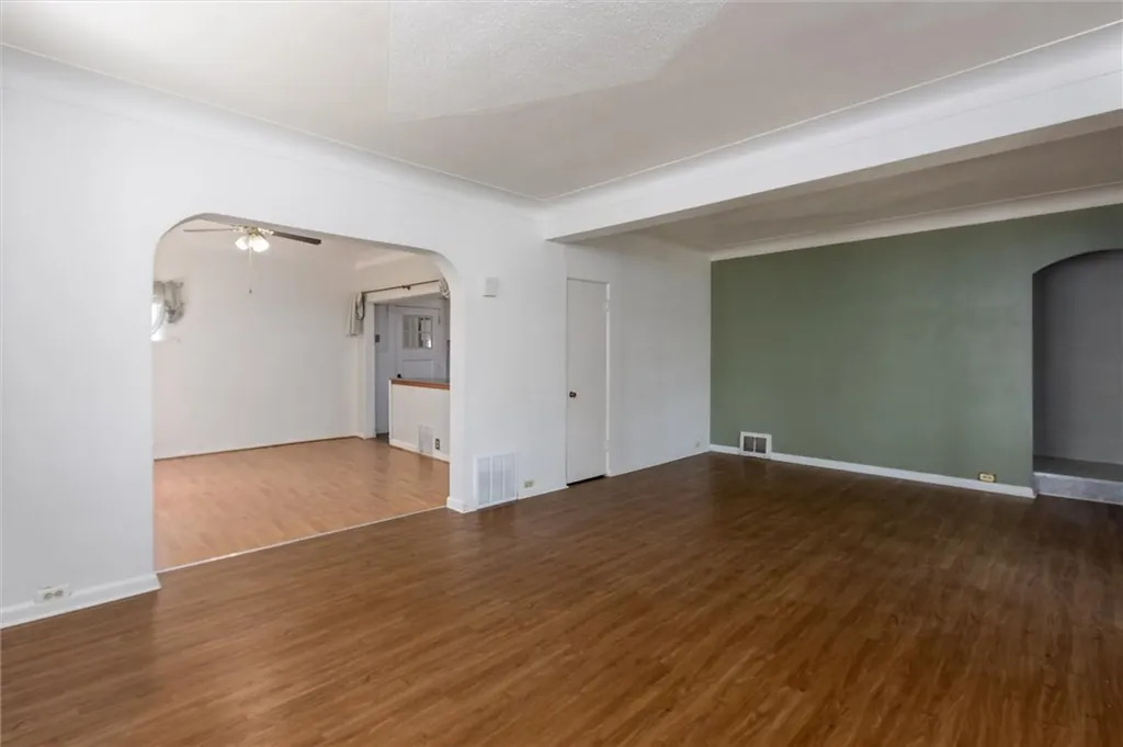 416 N Crawford Avenue Hardin MT 59034
