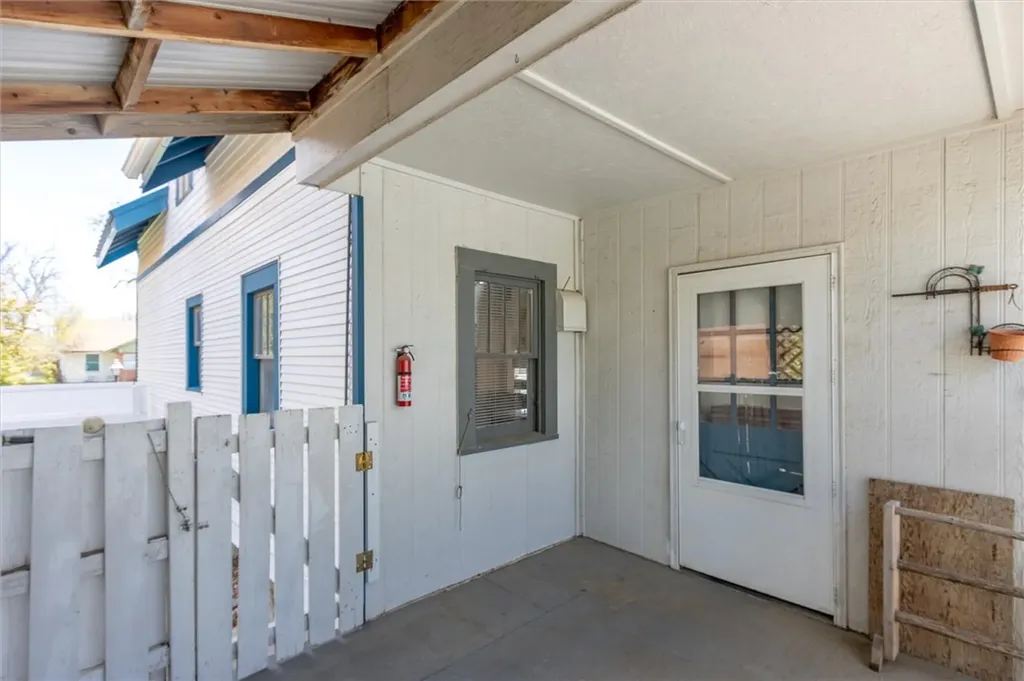 416 N Crawford Avenue Hardin MT 59034