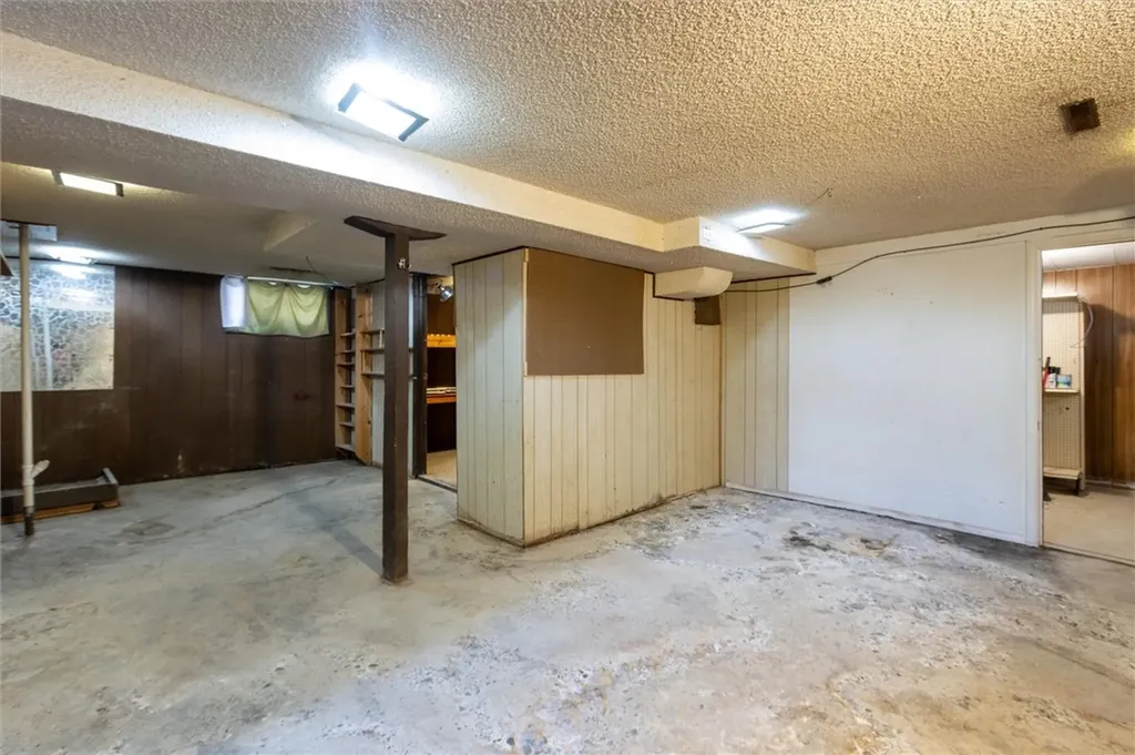 416 N Crawford Avenue Hardin MT 59034