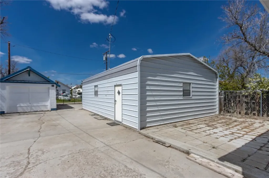 416 N Crawford Avenue Hardin MT 59034