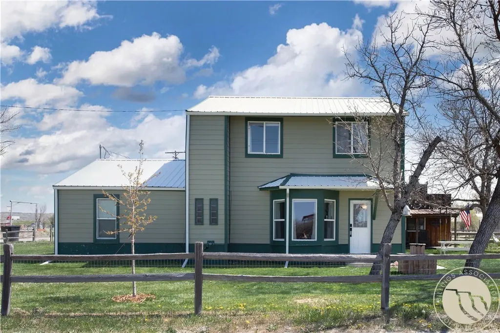 1407 N Custer Avenue Hardin MT 59034