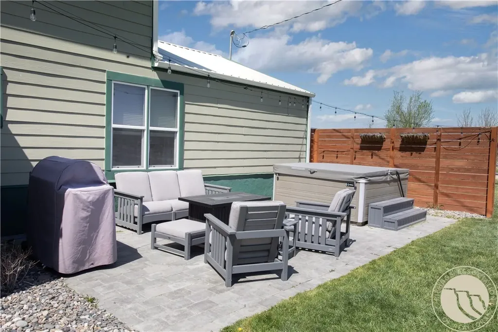 1407 N Custer Avenue Hardin MT 59034