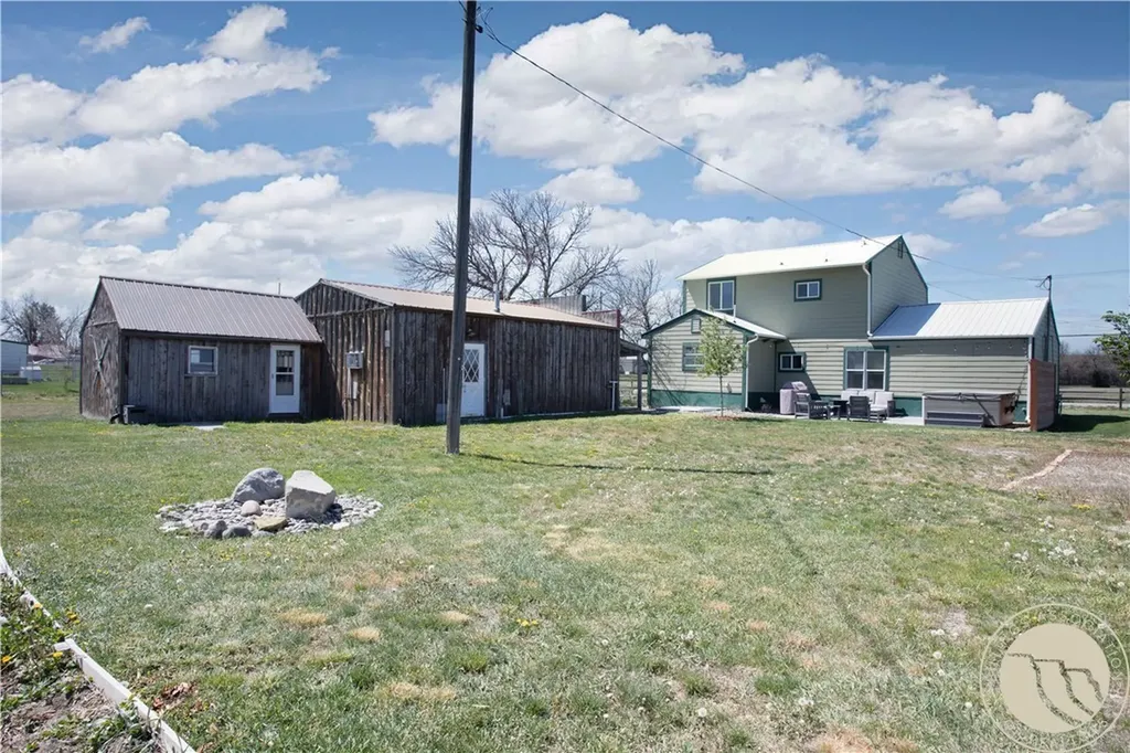 1407 N Custer Avenue Hardin MT 59034