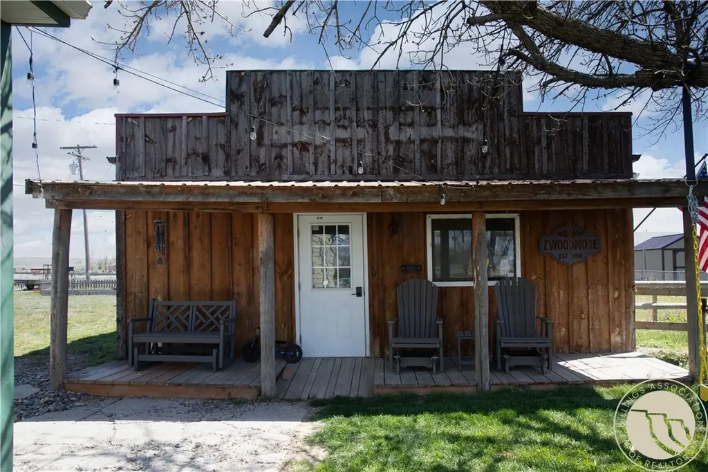 1407 N Custer Avenue Hardin MT 59034