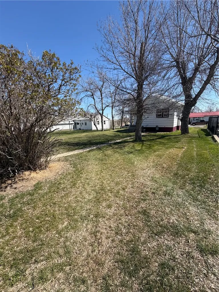 507 1st Street SE Harlowton MT 59036