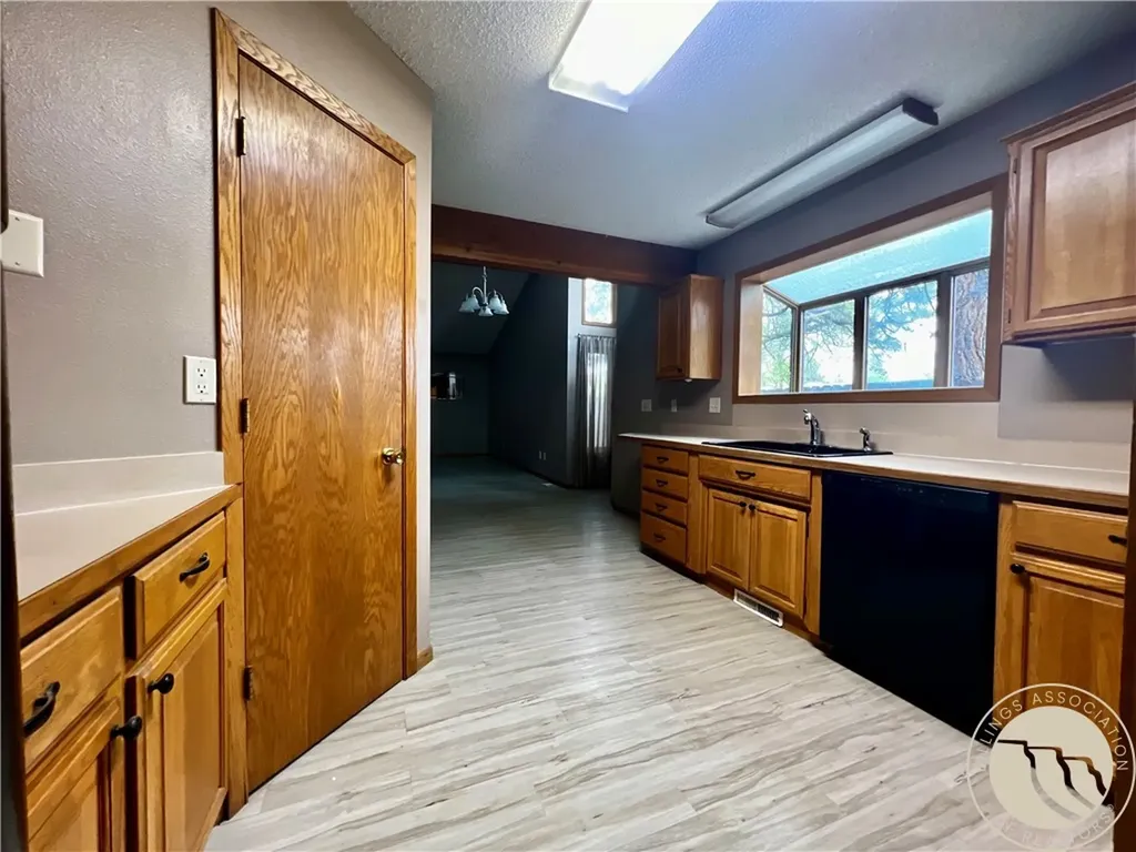 1080 Clark Avenue Billings MT 59102