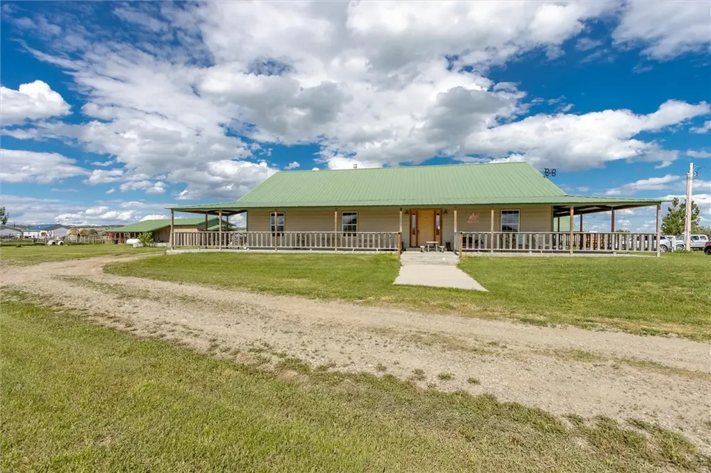 2651 N 16th Road Worden MT 59088