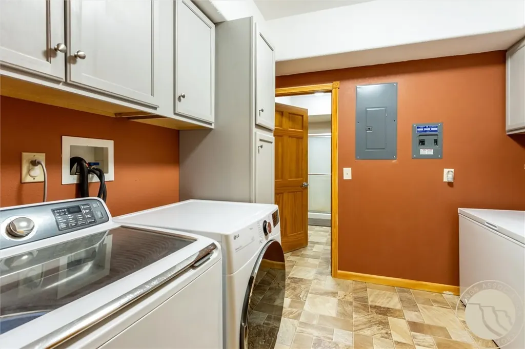 2651 N 16th Road Worden MT 59088