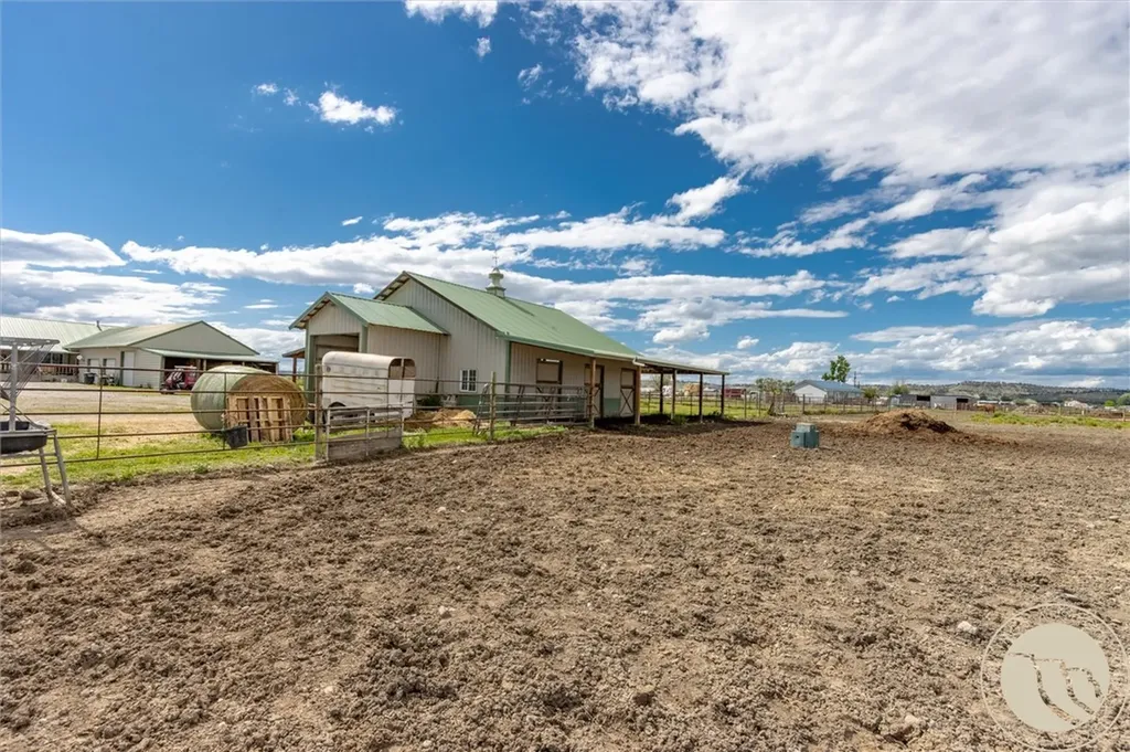 2651 N 16th Road Worden MT 59088
