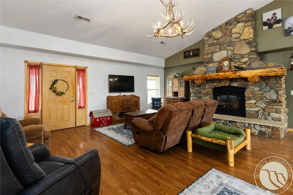 2651 N 16th Road Worden MT 59088