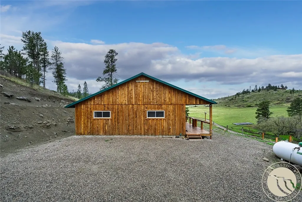 117 Countryman Drive Columbus MT 59019
