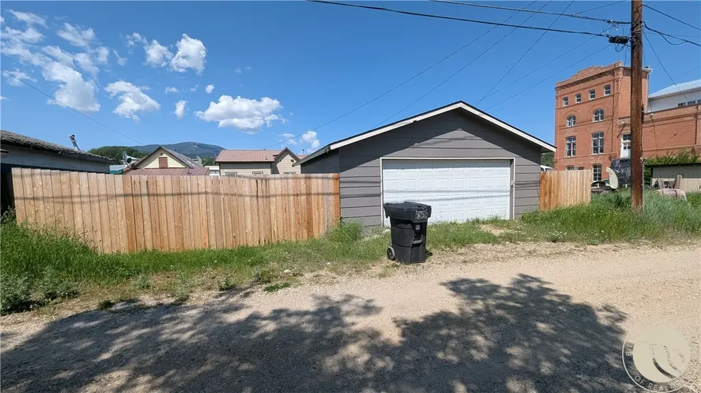 820 N Bonner Avenue Red Lodge MT 59068