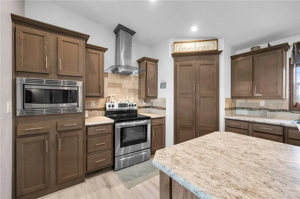 244 S Park City Road Park City MT 59063