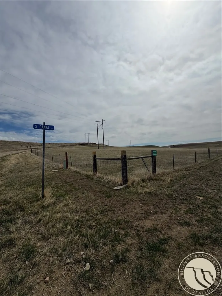Tract 105 Canal Road Shawmut MT 59078