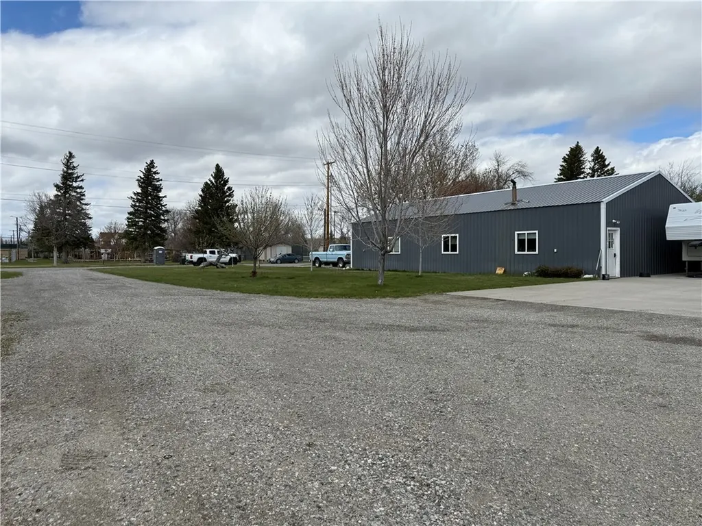 119 E 9th Avenue Big Timber MT 59011