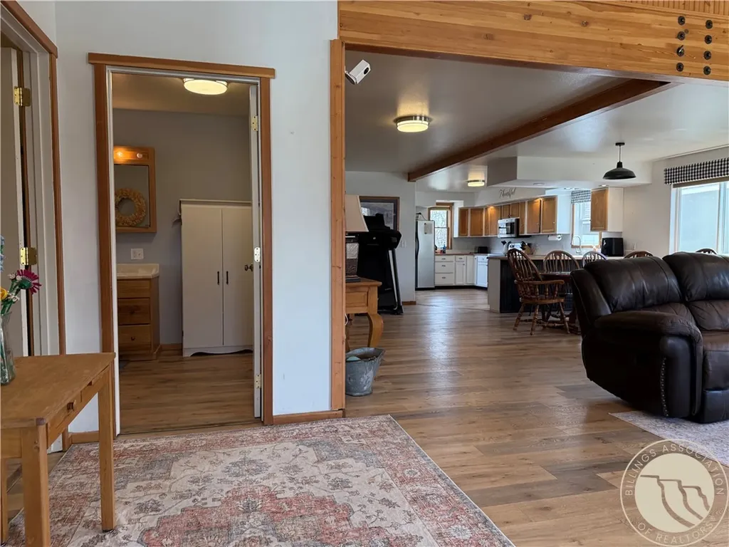 119 E 9th Avenue Big Timber MT 59011