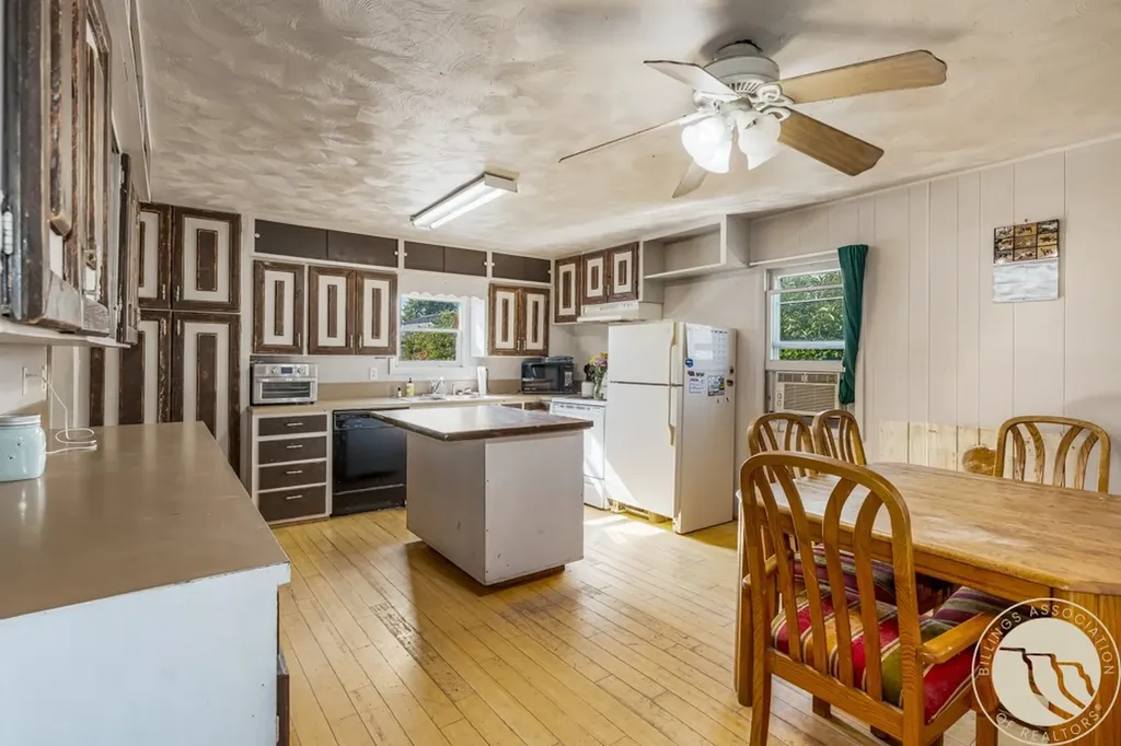 407 W. 2nd Avenue Big Timber MT 59011