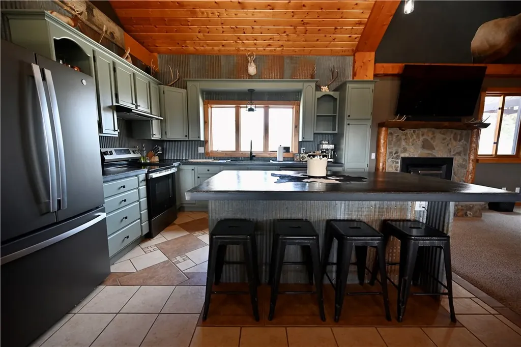 22 Whitetail Lane Columbus MT 59019