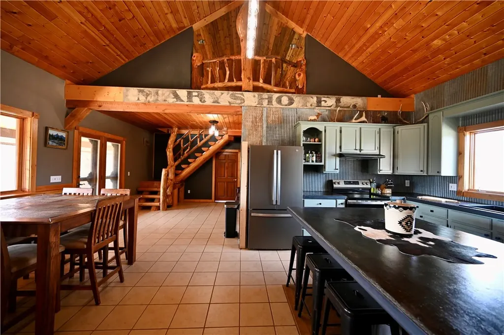 22 Whitetail Lane Columbus MT 59019