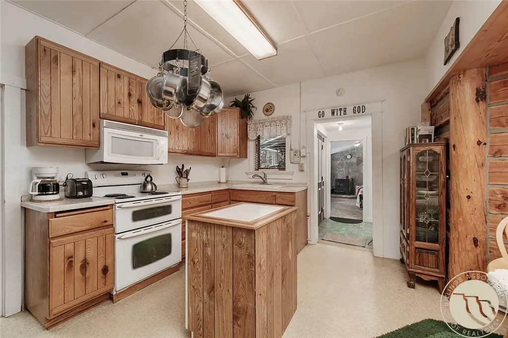 14 Whispering Pines Lane Big Timber MT 59052