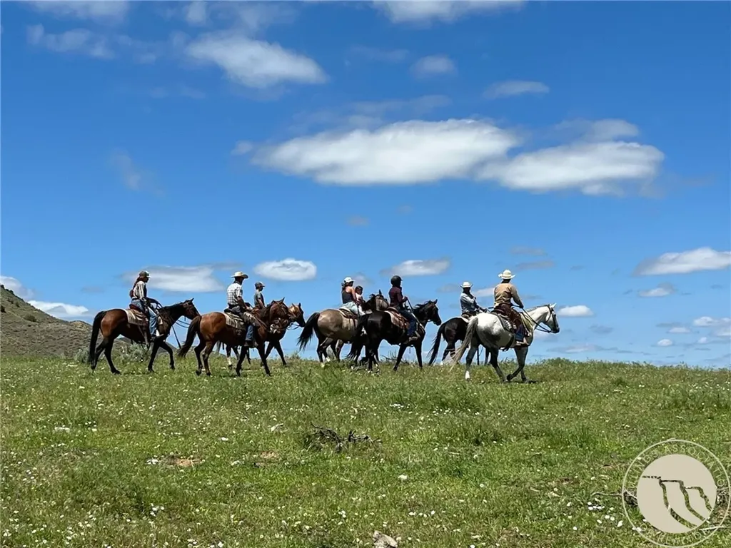 60 Five Mile Creek Road Edgar MT 59026