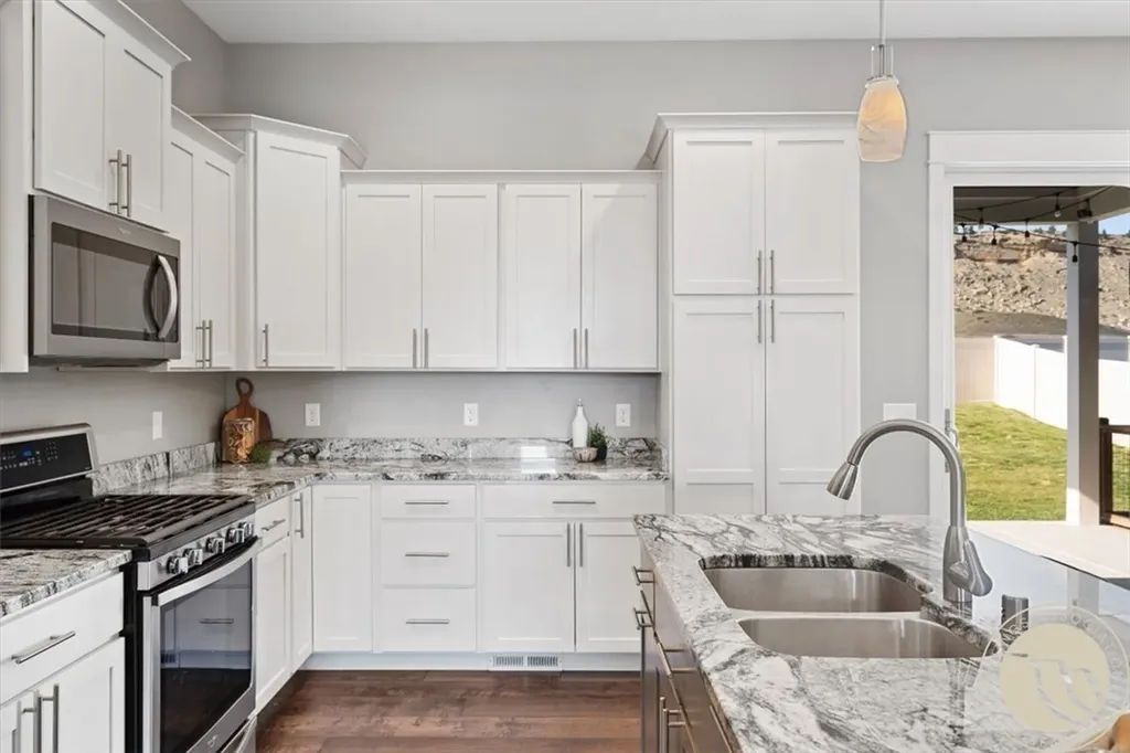 3048 W Copper Ridge Loop Billings MT 59106