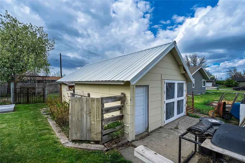 1247 Wicks Lane Billings MT 59105