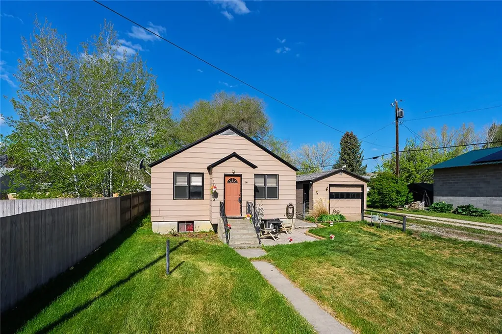 14 S Missouri Avenue Fromberg MT 59029