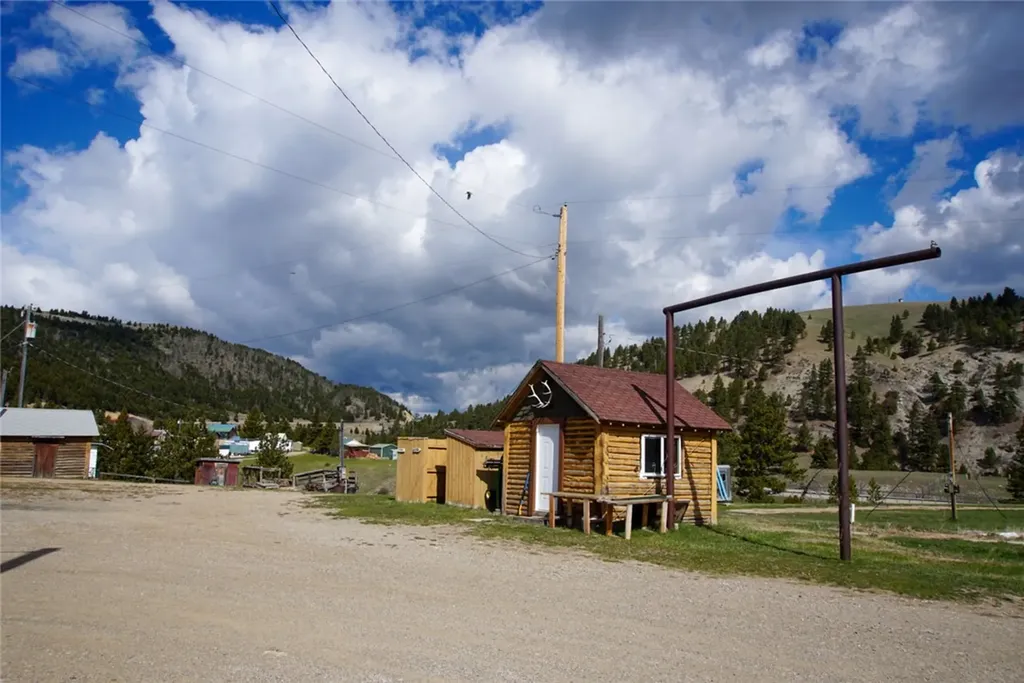 20 Forest Road S Martinsdale MT 59053