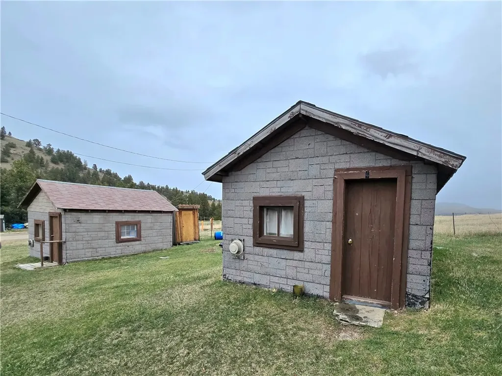 20 Forest Road S Martinsdale MT 59053