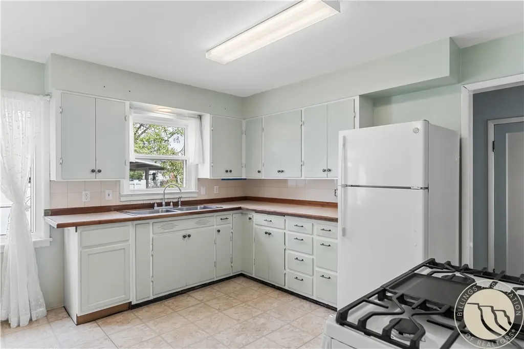 119 W 9th Street Laurel MT 59044