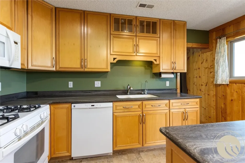 6948 Pony Circle Shepherd MT 59079
