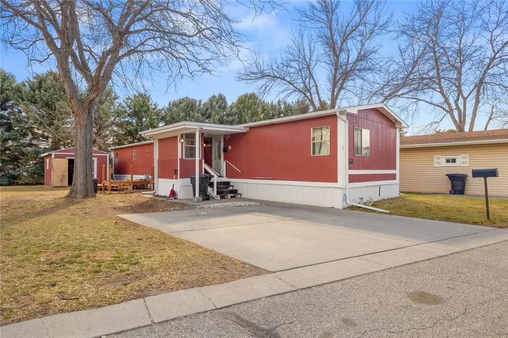 16 Woodgrain Drive Billings MT 59102