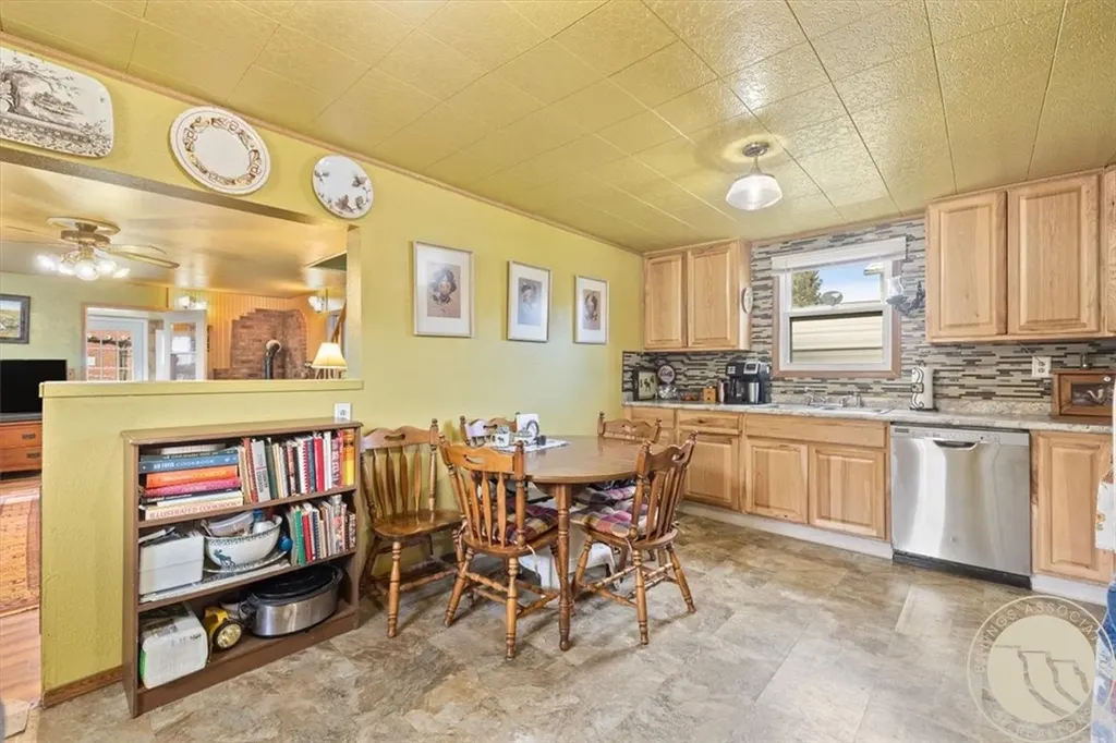135 S Montana Avenue Absarokee MT 59001