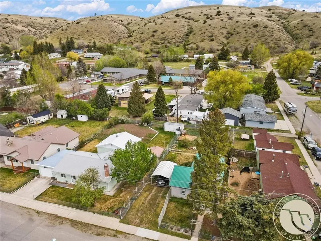 135 S Montana Avenue Absarokee MT 59001