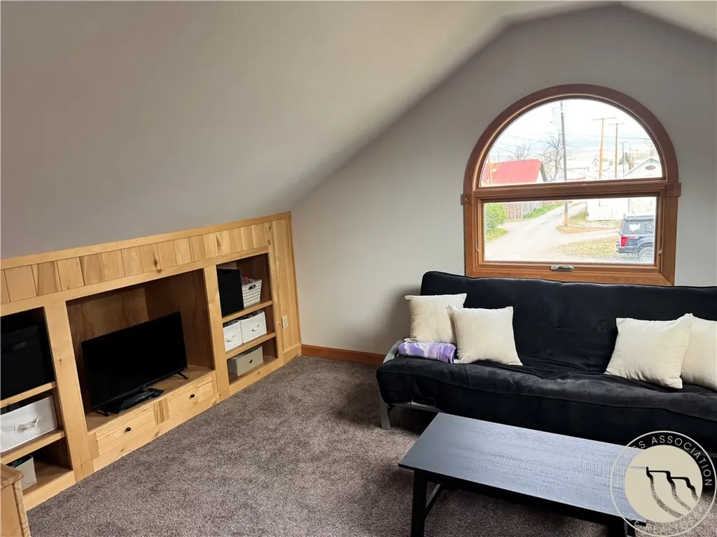 212 E 3rd Avenue Big Timber MT 59011