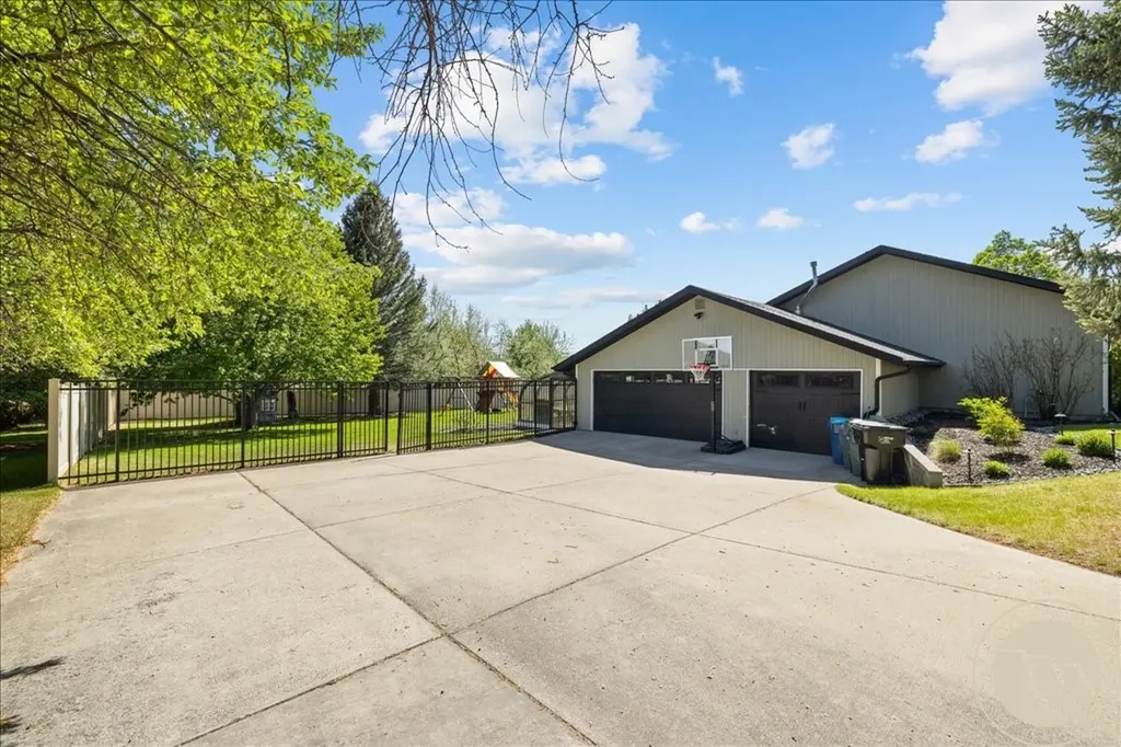 4534 Loma Vista Drive Billings MT 59106