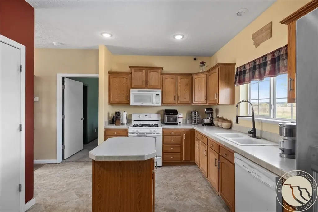 1662 Highway72 Bridger MT 59014