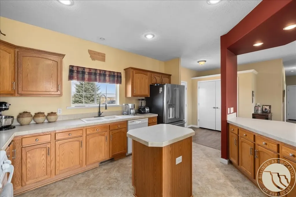 1662 Highway72 Bridger MT 59014