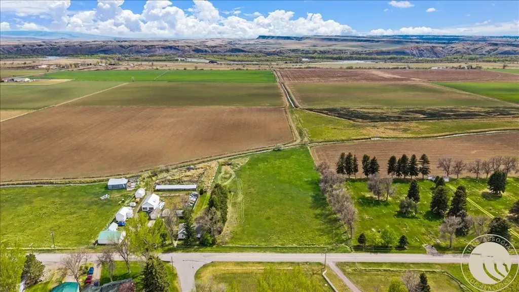 +/- 2.85 Acres Cemetery Road Park City MT 59063