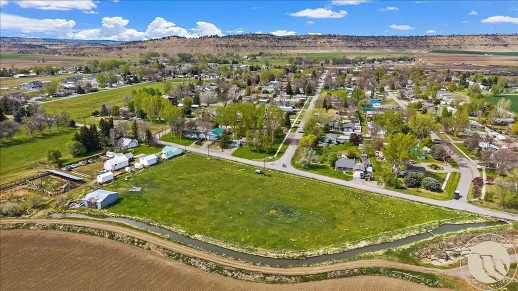 +/- 1 Acre Cemetery Road Park City MT 59063
