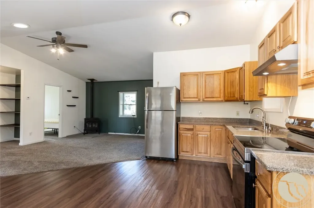 84 Upper Hawk Valley Road Columbus MT 59019