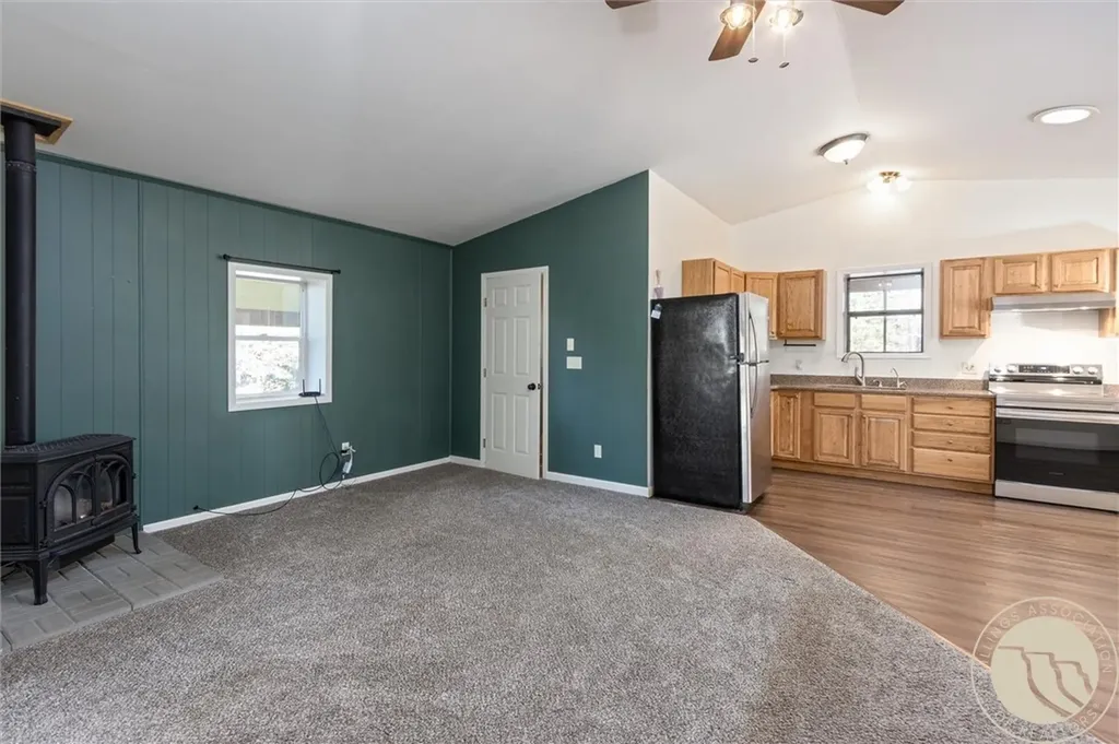 84 Upper Hawk Valley Road Columbus MT 59019