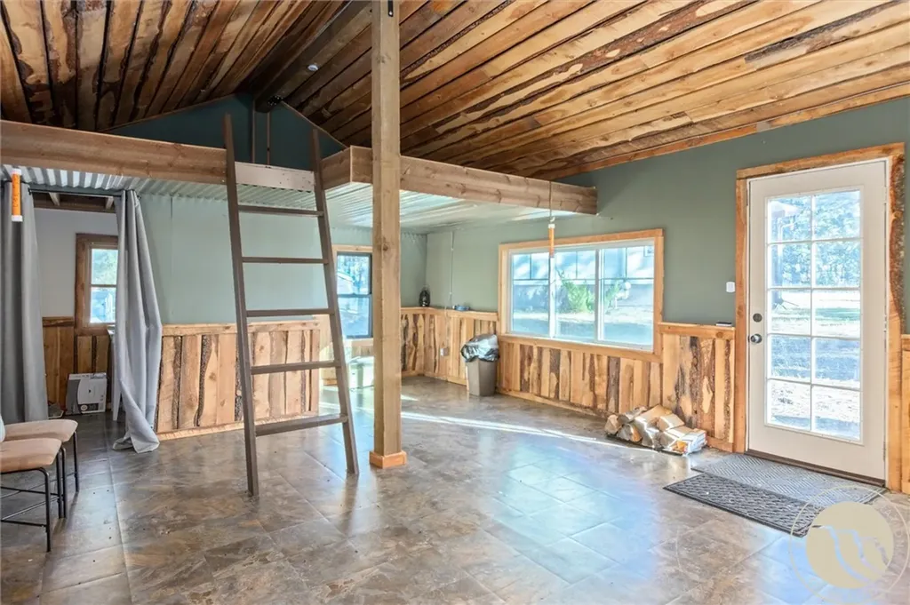 84 Upper Hawk Valley Road Columbus MT 59019