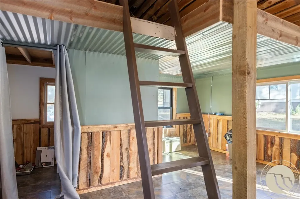 84 Upper Hawk Valley Road Columbus MT 59019