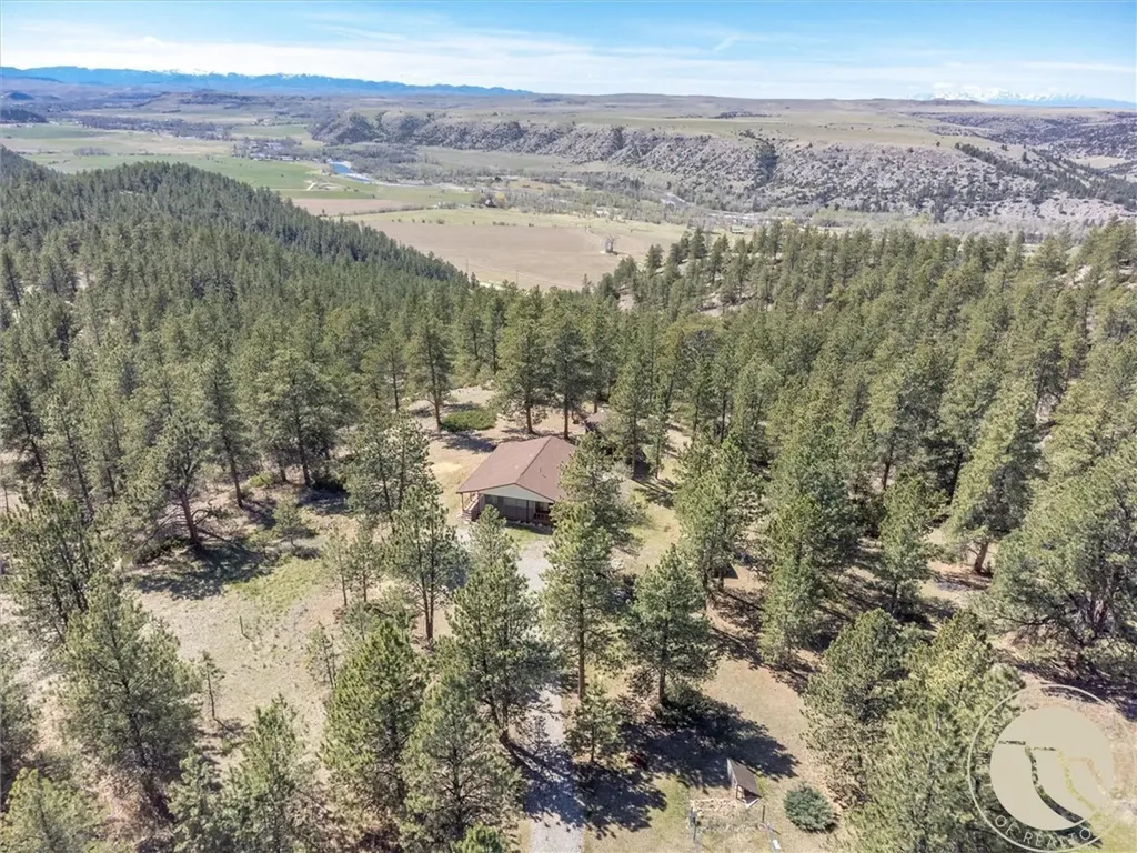 84 Upper Hawk Valley Road Columbus MT 59019