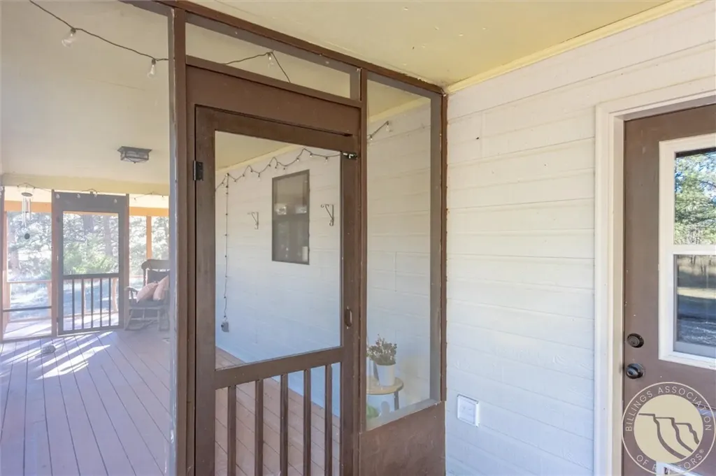 84 Upper Hawk Valley Road Columbus MT 59019