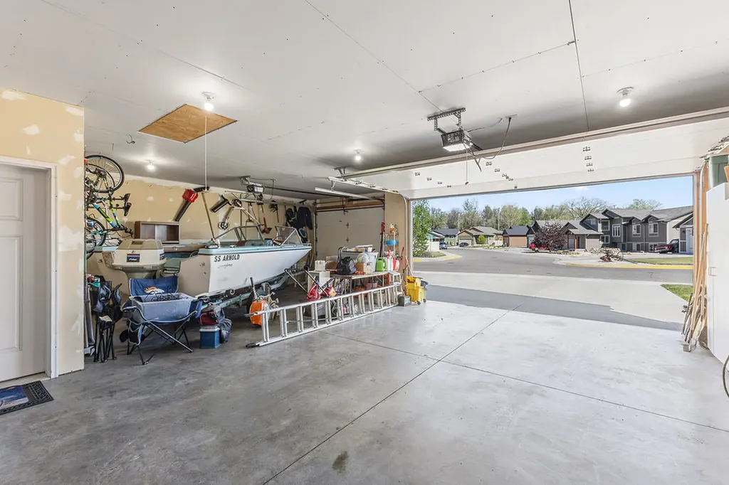 2606 Meadow Creek Billings MT 59105
